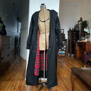 Women's Black Trench Coat 60s/70s